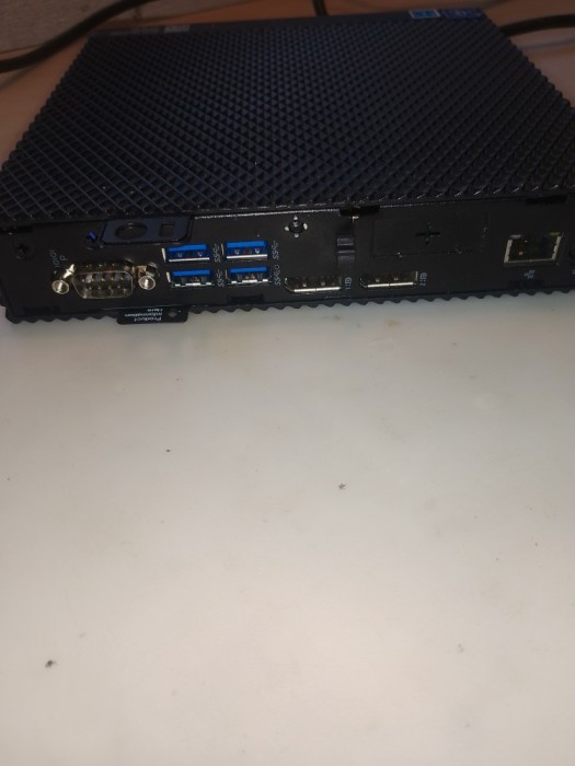 mini unitate DELL Wyse 5070 , intel J4105 quad core ,4 gb ddr4 , 16 gb ssd ,functionala