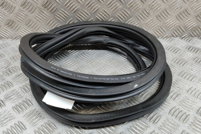 Garnitura ușă dreapta spate SEAT TARRACO KN2 2019 OEM: 5FJ867914 | 23096561 foto