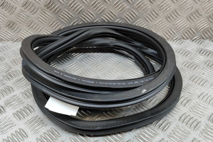 Garnitura ușă dreapta spate SEAT TARRACO KN2 2019 OEM: 5FJ867914 | 23096561