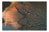 Tablou Canvas, "Reflexii ale amurgului pe mare", Apus, Reflexii, Valuri, Textură, Lumină, Mal, Apă, Calm., 39 x 26 cm, CMCLASS