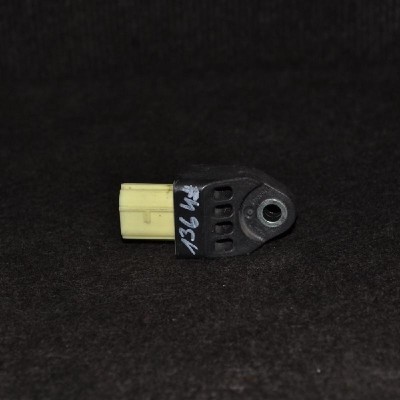 Senzor de impact dreapta spate TOYOTA RAV 4 III _A3_ 2006 OEM: 89831-33020 1379822 foto