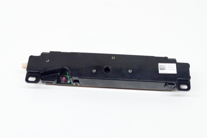 Antena TESLA MODEL 3 2021 OEM: 1585601-00-D 15511820