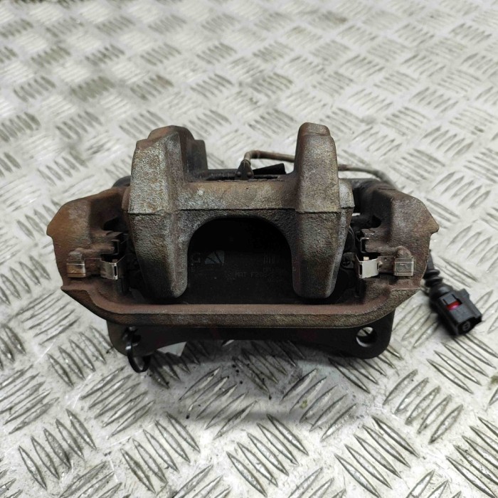 Etrier de fr&acirc;nă dreapta față VW ID.3 E11 2021 OEM: Hatchback | 23088230