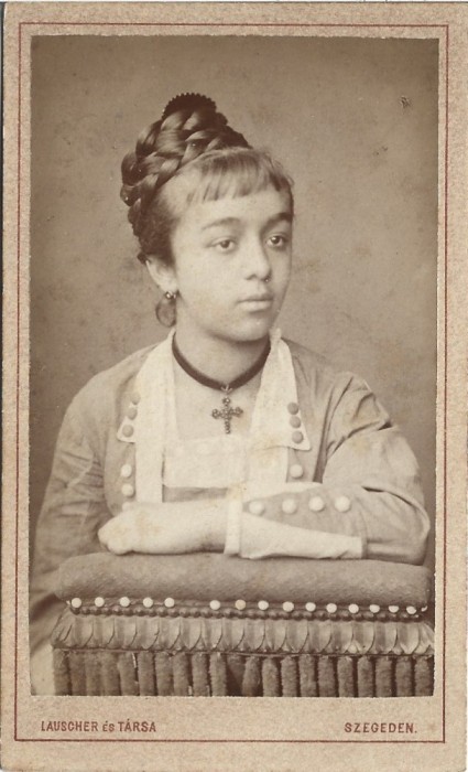 M1312N Elena Dobrin, născută Rădulescu, studio Lauscher &eacute;s T&aacute;rsa, Seghedin