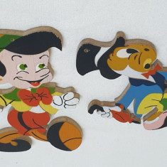 Jucarie veche de colectie aplica din lemn vopsit Pinocchio & Jiminy Cricket