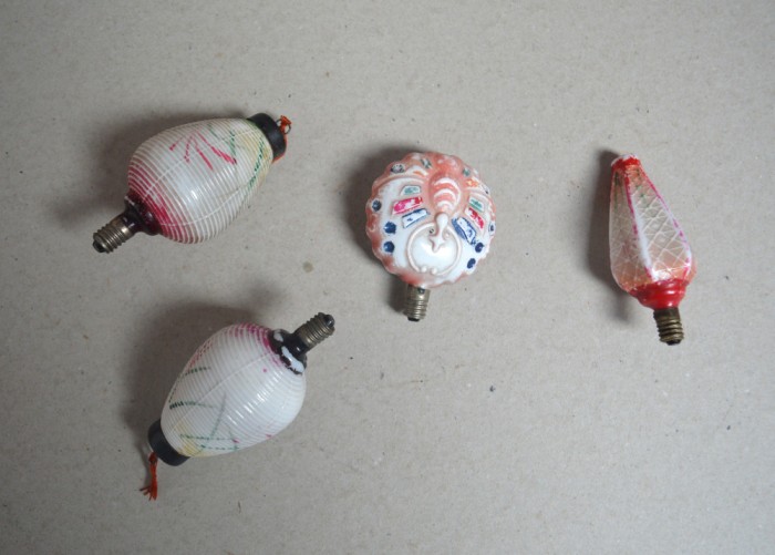 4 becuri ornamentale pentru pom de Craciun Japonia cca 1940