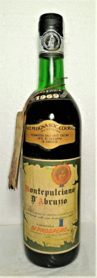 Z 17 VIN ROSU MONTEPULCIANO D&amp;#039;ABRUZZO, DOC, Recoltare 1969 CL 72 GR 12 foto