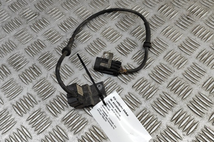 Senzor de accelerație FERRARI 575 MARANELLO 2003 OEM: 183957,2470250000 | 31293064