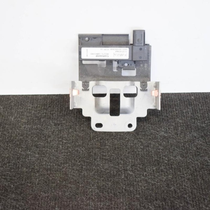 Amplificator de antena FORD ECOSPORT 2016 OEM: 8A6T-15K603-AAD8M51-15K603-KA5WK50483 4122571