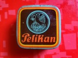 H370-I-Cutie PELIKAN veche colectie interbelica metal stare buna. Marimi: 6/ 6/ 2,5 cm.