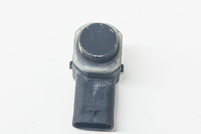 Senzor de parcare spate LAND ROVER RANGE ROVER IV L405 2017 OEM: 304194,9G92-15K859-DA 13332734