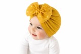 Caciulita galbena tip turban cu fundita din tulle aplicata (Marime Disponibila: