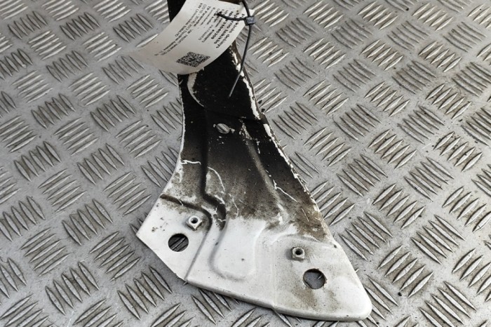 Suport aripa st&acirc;nga față VW PASSAT Variant B7 365 2012 OEM: 3AA821141 31045359