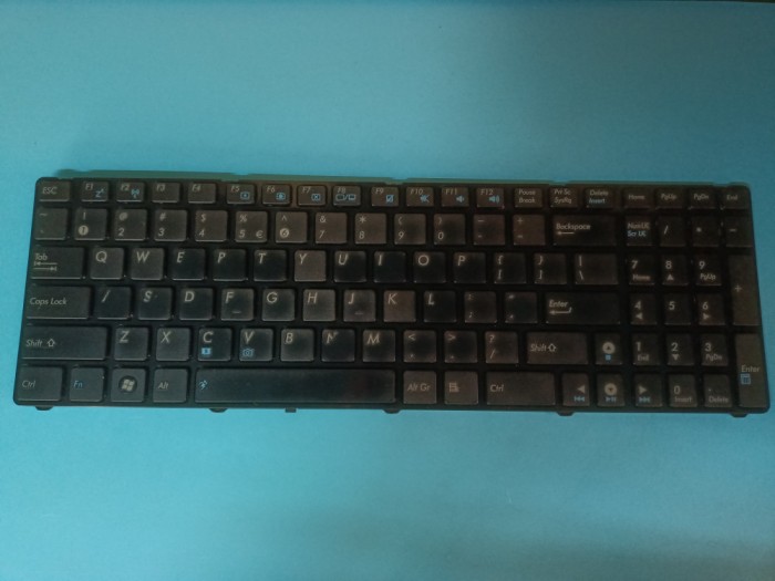 Tastatura ASUS K52 K52D K52F K52J K52N UL50 UL50A UL50V K53S K72D K72J K72S