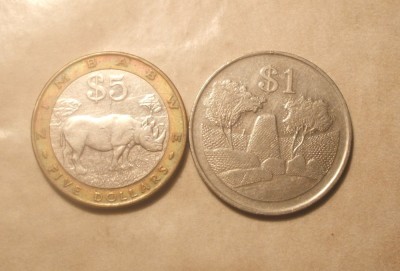 ZIMBABWE 1SI 5 DOLLARI 1997 SI 2001 foto