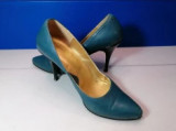 Pantofi cu toc dama , marime 37 / C91, Albastru
