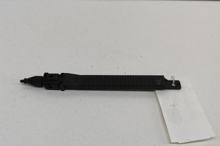 Antena Keyless Entry VW TOUAREG 7LA, 7L6, 7L7 2003 OEM: 4D0907277 28099260