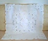 Fata de masa Vintage din bumbac cu broderie cu panglici si bride