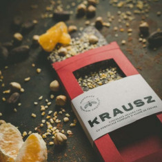 Ciocolata artizanala neagra - Krausz cu portocale confiate si alune de padure | Krausz