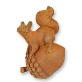 Veveriță pe o ghindă-figurina din fonta RC-88
