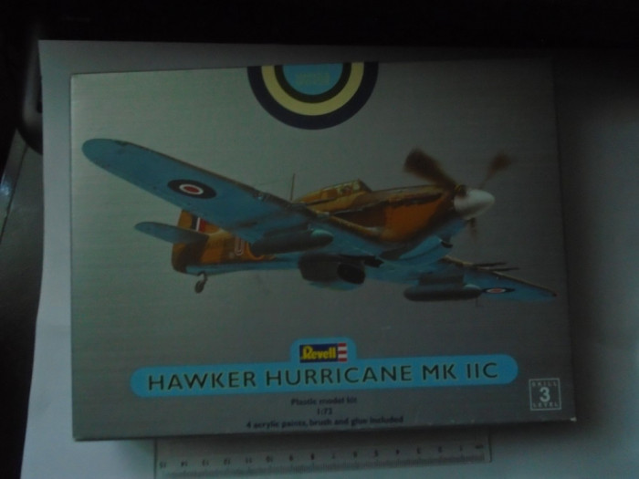bnk jc Avion - macheta - Hawker Hurricane MK IIc - Revell - 1/72