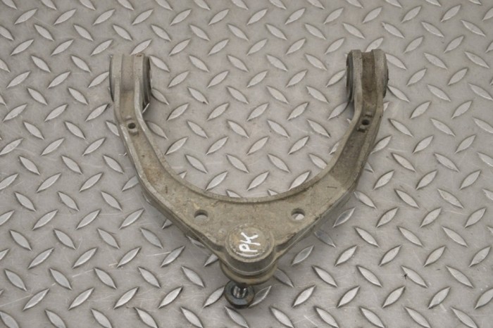 Braț superior st&acirc;nga față VW TOUAREG 7LA, 7L6, 7L7 2009 17738202