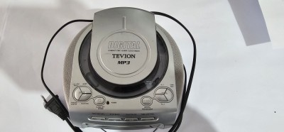 RADIO CU CEAS MP3 SI ALARMA Tevion MODEL CD 11A MP3 , NU FUNCTIONEAZA CD-UL ! foto