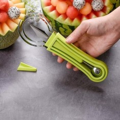Ustensila pentru decorat si curatat fructe si legume, cu 4 capete, din metal si plastic, usor de curatat, verde