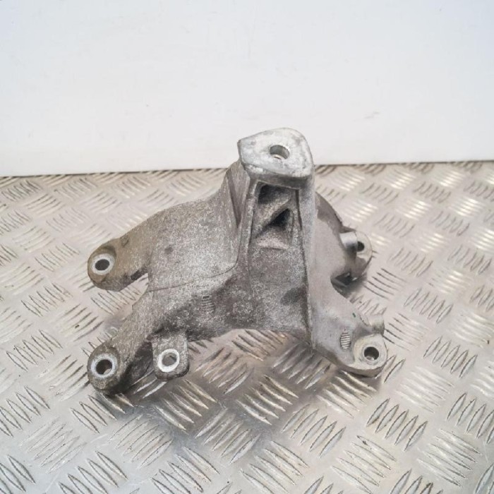 Suport motor dreapta AUDI A4 8K2, B8 2010 OEM: 8K0199308BT 2496484