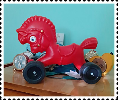 Calut romanesc din plastic_anii 80_vintage foto