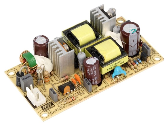 Convertor DC/DC 15W 5V 3A PCB