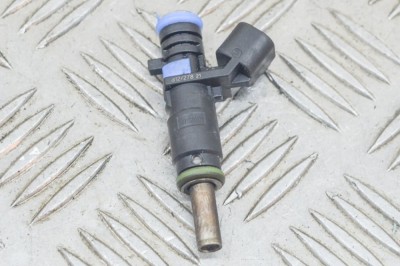 Injector de combustibil OPEL MOKKA / MOKKA X 2013 OEM: 55562599 13131744 foto