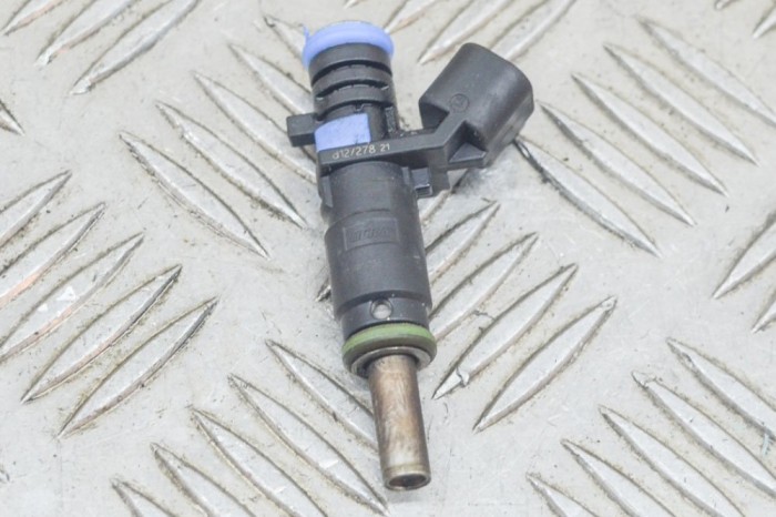 Injector de combustibil OPEL MOKKA / MOKKA X 2013 OEM: 55562599 13131744