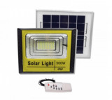 Cumpara ieftin Proiector solar LED 300W, 208 LED panou solar, telecomanda