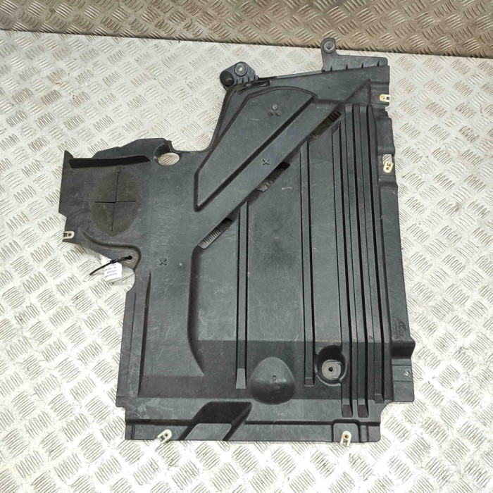 Scut motor st&acirc;nga spate BMW 2 Gran Coupe F44 2022 OEM: 7436655