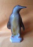 PINGUIN - produs vechi romanesc fabricat la Curtea de Arges, anii 1970, era socialista, bibelou vechi, ceramica portelan, piesa superba