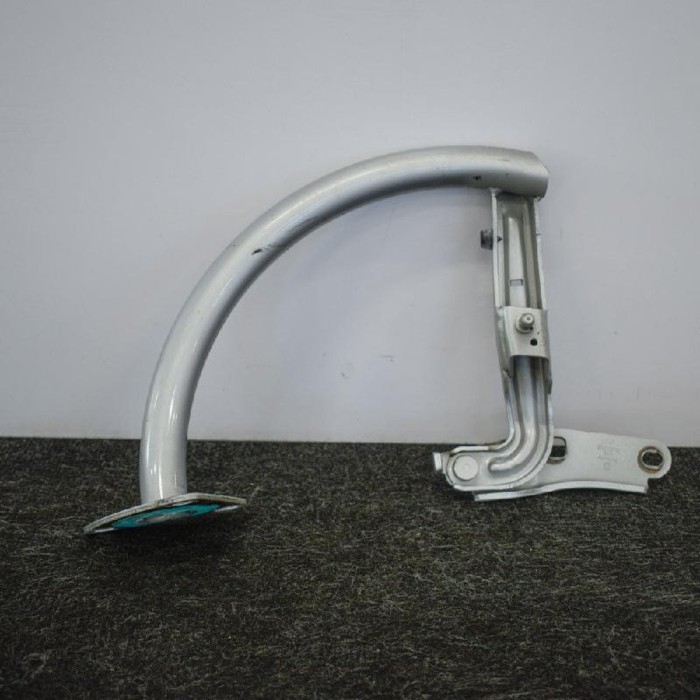 Balama haion dreapta VW PASSAT B6 3C2 2010 OEM: 3C5827302B | 2732711