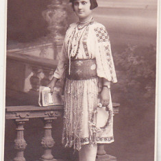 bnk foto Copil in costum popular - Foto E Popp Ploesti 1934