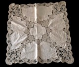 FATA DE MASA VINTAGE DIN BUMBAC, LUCRATĂ MANUAL