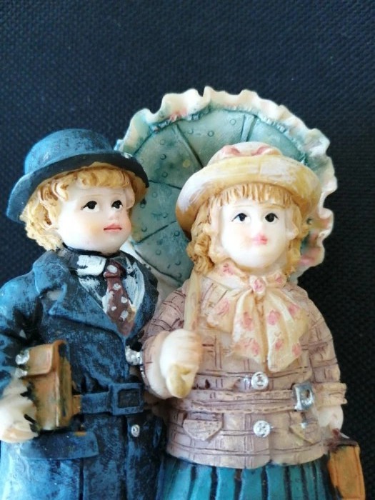 Decoratiune vintage bibelou baiat fata cuplu rasina decor decoratiune vintage