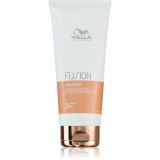 Wella Professionals Fusion Balsam intensiv cu efect regenerator balsam regenerant intensiv pentru par deteriorat 200 ml