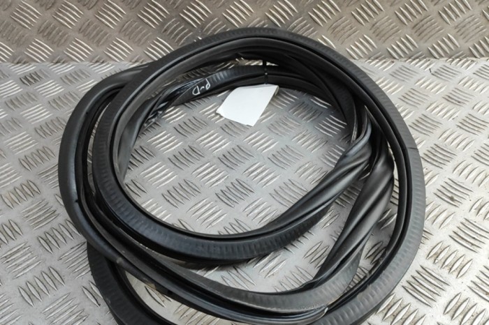 Garnitura ușă dreapta față VW POLO AW1, BZ1, AE1 2020 OEM: 2GS867912B | 31866391