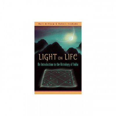 Light on Life: An Introduction to the Astrology of India foto
