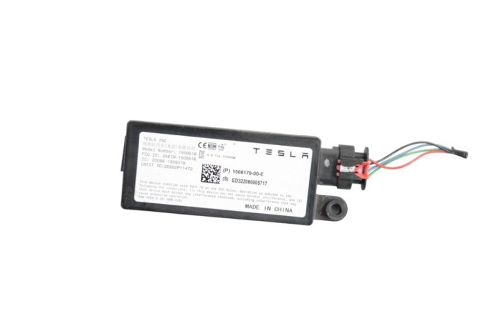 Antena TESLA MODEL Y 2022 OEM: 1508179-00-E 23310001