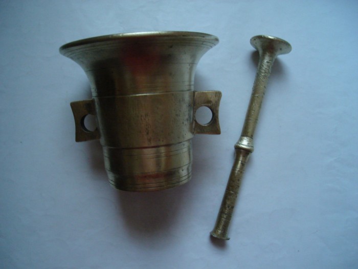 Mojar/piua din alama, 11 cm inaltime, cu pistil