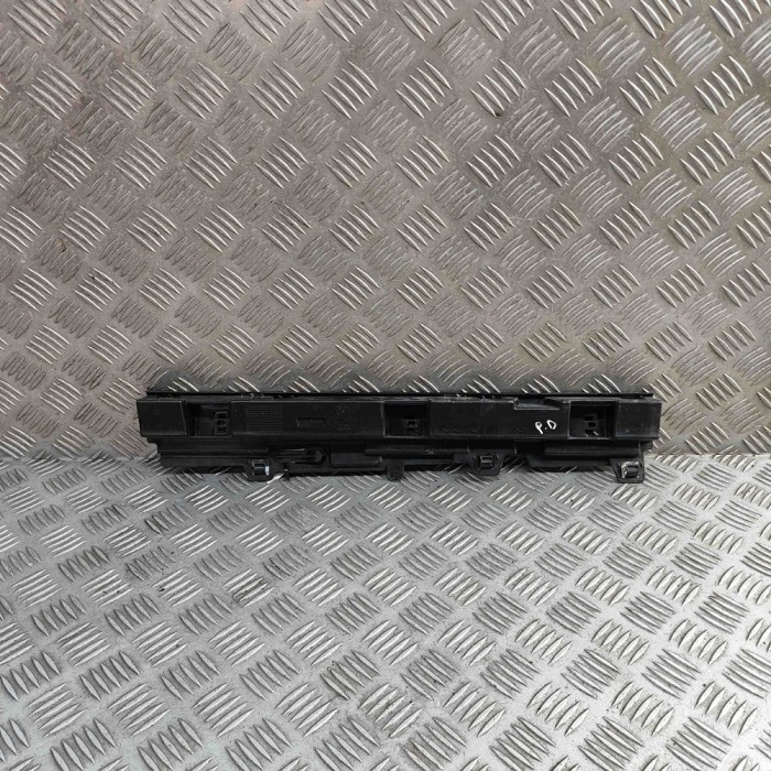 Suport prag lateral dreapta față BMW 3 F30, F80 2017 OEM: 7256916 31540042