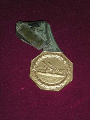 QW1 184 - Medalie - tematica sport - canotaj - Regata internationala - 1983 foto