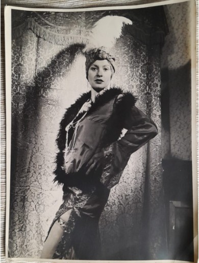 Foto originală actrița Lucia BOGA, comedie, teatru, dimensiuni mari 24x18 cm