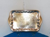 Antichitate: Tavă din aliaj argint-nichel (nickel silver), argintată, gravată manual cu motive florale, cca. 1900-1920 - proveniență Marea Britanie