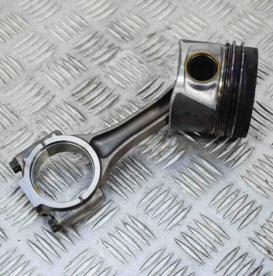 Piston AUDI A4 Avant 8K5, B8 2013 OEM: 03LS038J foto